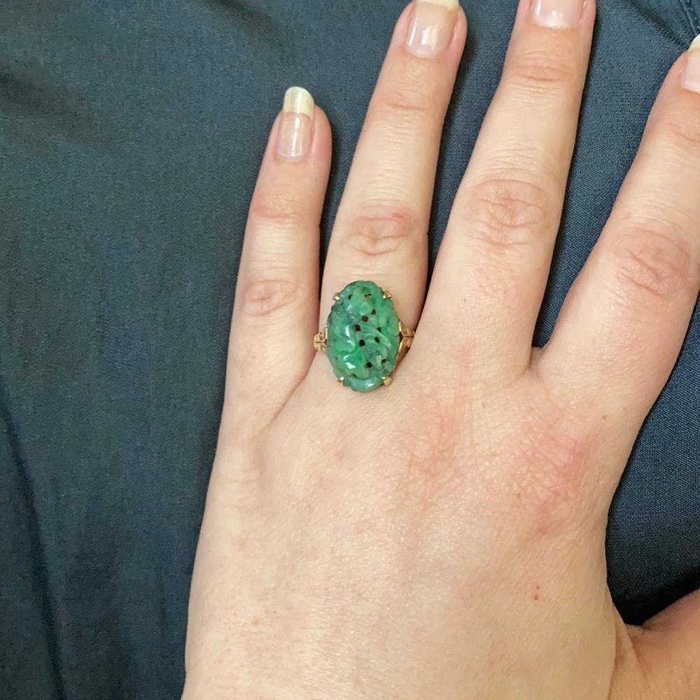 Gorgeous Antique Jade 14k Ring. Size 7